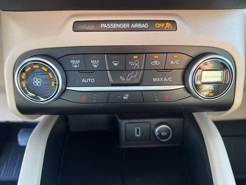 Used 2020 Ford Escape SEL image 34