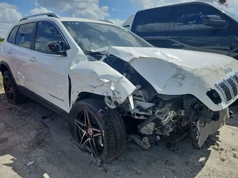 Used 2019 Jeep Cherokee Limited image 4