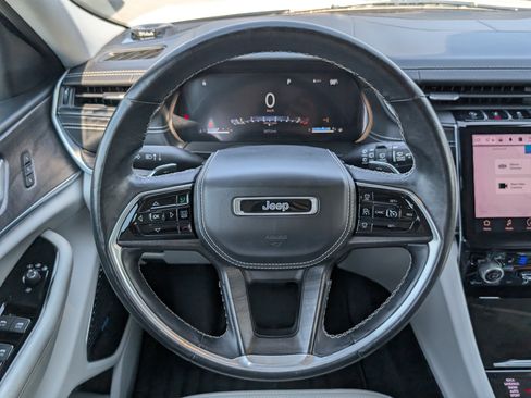 Used 2021 Jeep Grand Cherokee L Overland AWD/4WD image 17