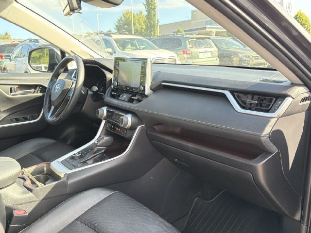 Used 2019 Toyota RAV4 Limited w/ Cold Weather Package AWD/4WD image 19