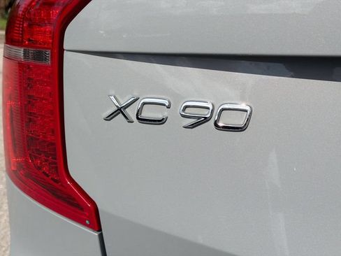 Used 2024 Volvo XC90 B6 Plus AWD/4WD image 11