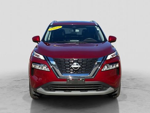 Used 2022 Nissan Rogue SV w/ SV Premium Package AWD/4WD image 2