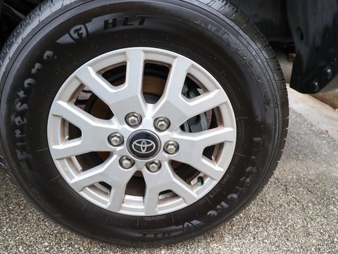 Used 2025 Toyota Tacoma SR5 RWD image 13