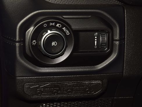 Used 2026 Jeep Wrangler Unlimited Rubicon AWD/4WD image 44