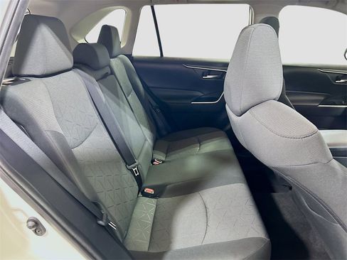 Used 2021 Toyota RAV4 XLE image 24