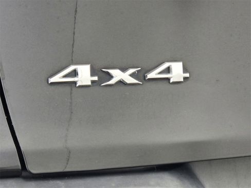 Used 2016 Jeep Cherokee Limited image 13