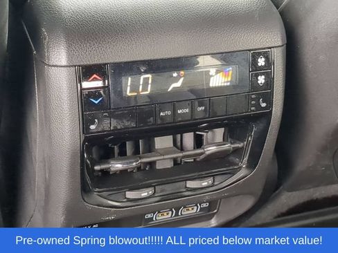 Used 2024 Jeep Grand Cherokee L Limited AWD/4WD image 41