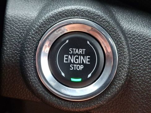 Certified 2022 Chevrolet TrailBlazer RS w/ Technology Package AWD/4WD image 24
