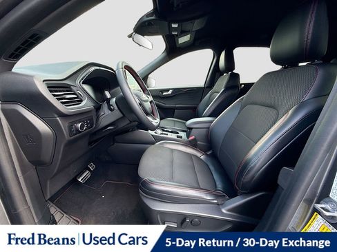 Used 2023 Ford Escape ST-Line w/ Tech Pack #1 AWD/4WD image 23