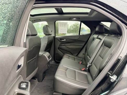 Used 2024 Chevrolet Equinox Premier AWD/4WD image 8