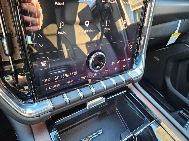 New 2026 GMC Yukon Denali w/ Denali Reserve Package AWD/4WD image 34