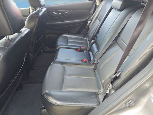 Used 2018 Nissan Rogue SL w/ Premium Package image 14