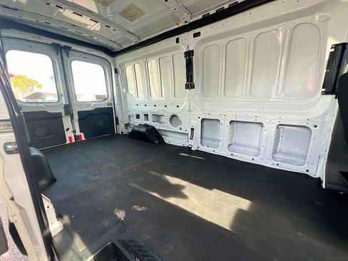 Used 2020 Ford Transit 250 Medium Roof w/ Load Area Protection Package image 32