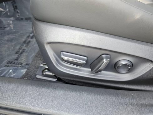 New 2026 Toyota Prius Plug-In Hybrid image 27