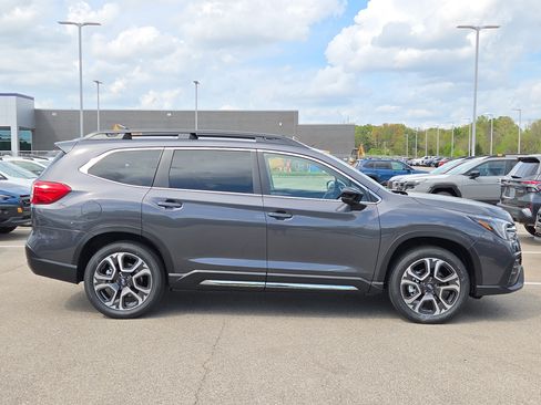 New 2026 Subaru Ascent Limited image 2