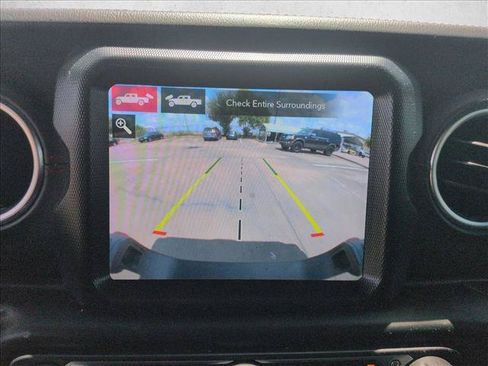 Used 2020 Jeep Gladiator Rubicon AWD/4WD image 11