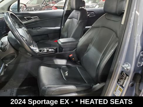 Used 2024 Kia Sportage EX FWD image 6