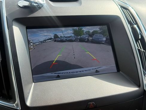 Used 2020 Ford Edge Titanium w/ Equipment Group 301A AWD/4WD image 30