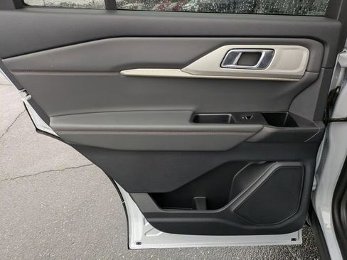 New 2026 Ford Explorer Active w/ Active Comfort Package image 24