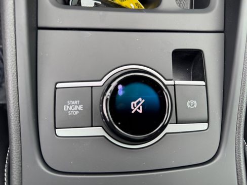 New 2025 Volkswagen Tiguan SE R-Line image 18