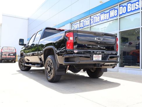 Used 2024 Chevrolet Silverado 2500 LT w/ Midnight Edition AWD/4WD image 44