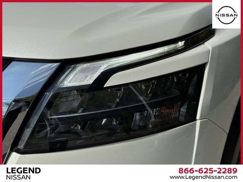 Certified 2024 Nissan Pathfinder SV AWD/4WD image 10