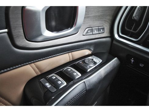 Certified 2026 Kia Sorento SX Prestige w/ Olive Brown Leather Package image 18