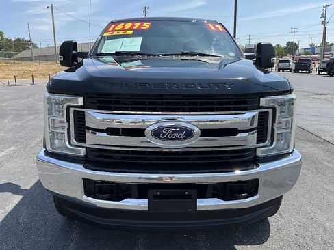Used 2017 Ford F250 XL w/ STX Appearance Package AWD/4WD image 8