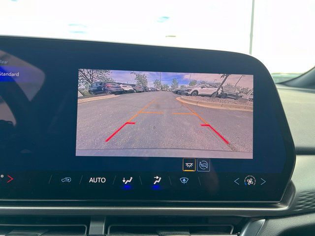 Used 2025 Chevrolet Equinox EV LT FWD image 20