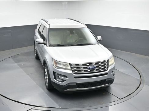Used 2017 Ford Explorer Limited w/ Equipment Group 301A image 24