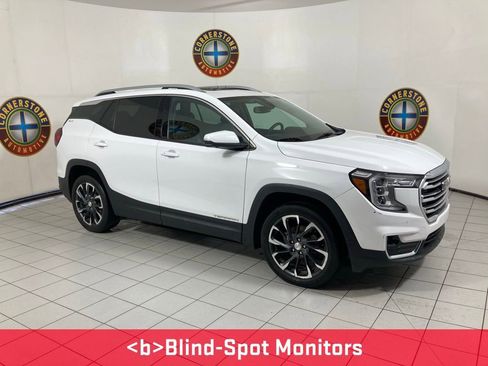 Used 2022 GMC Terrain SLT w/ Infotainment Package II AWD/4WD image 7