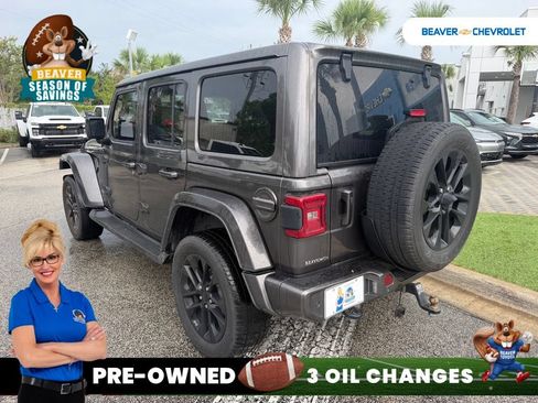 Used 2021 Jeep Wrangler Unlimited Sahara AWD/4WD image 6