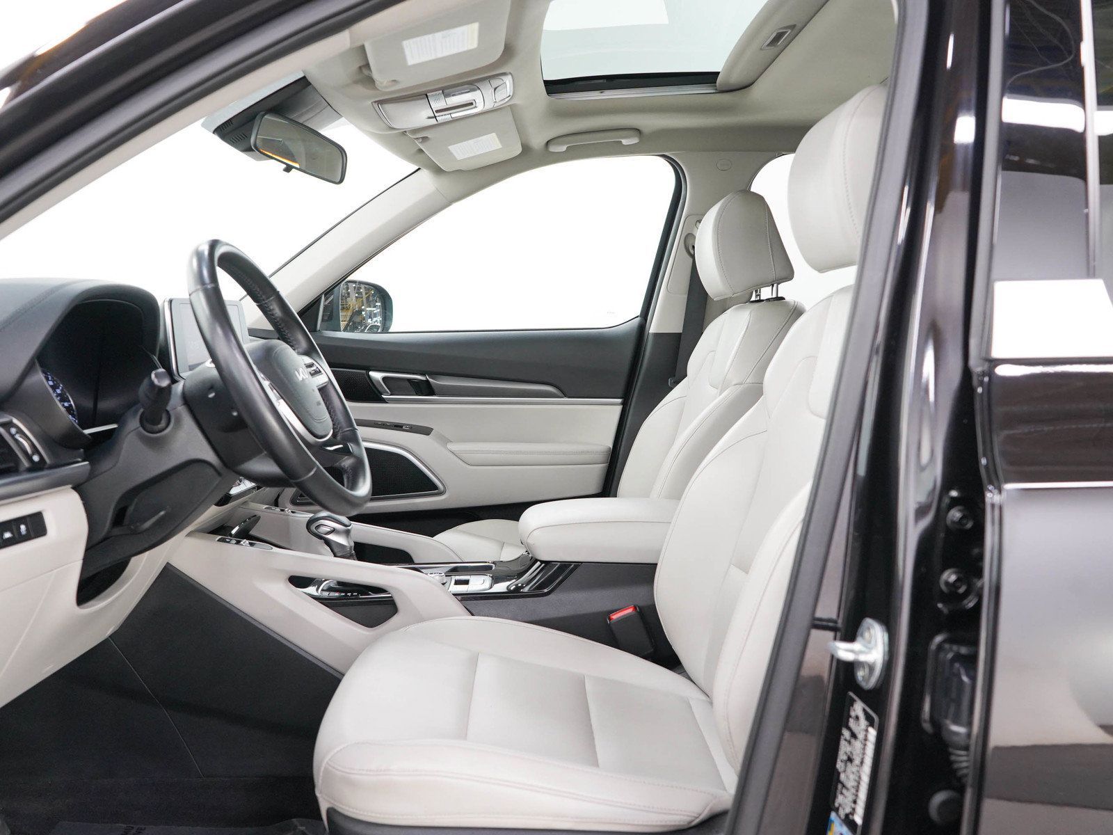 Used 2022 Kia Telluride S AWD/4WD image 22