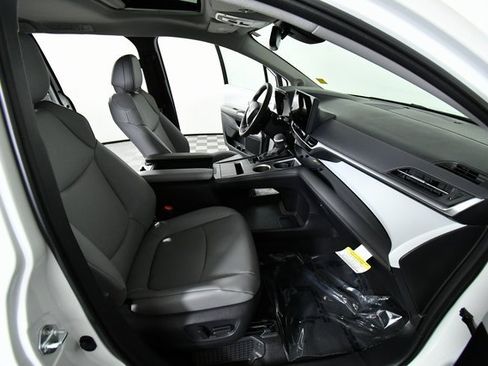 New 2026 Toyota Sienna XLE image 22