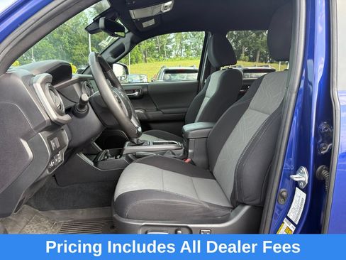 Used 2022 Toyota Tacoma TRD Sport w/ Technology Package AWD/4WD image 26