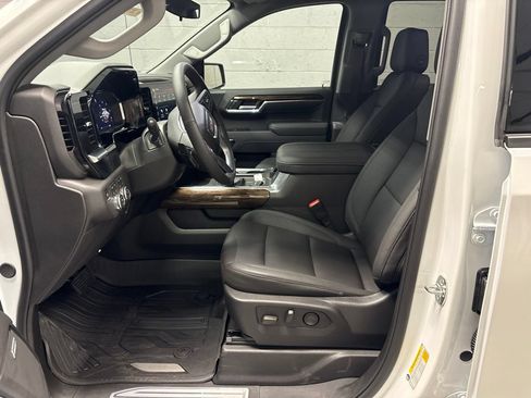 New 2026 GMC Sierra 1500 Elevation w/ Elevation Premium Package AWD/4WD image 18