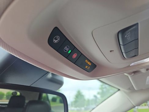 Used 2021 Buick Envision Preferred FWD image 30