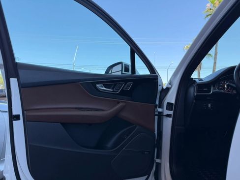 Used 2018 Audi Q7 3.0T Premium Plus w/ Premium Plus Package AWD/4WD image 38