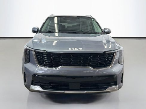 Used 2024 Kia Sorento S w/ Panoramic Sunroof Package FWD image 3