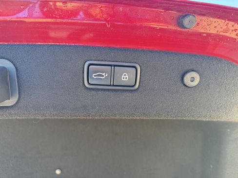 Used 2020 Genesis G70 3.3T w/ Sport Package image 7