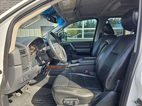 Used 2012 Nissan Titan SL image 22