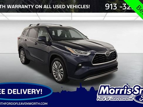 Used 2021 Toyota Highlander Limited image 1