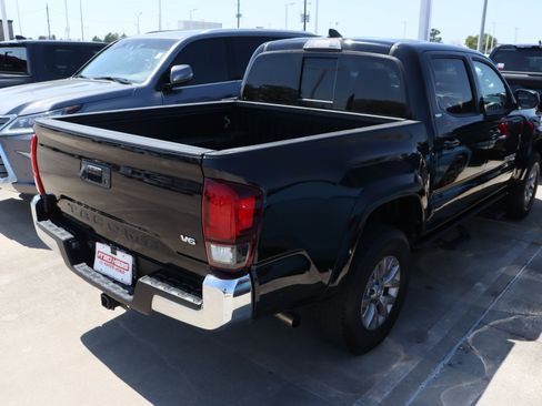 Used 2019 Toyota Tacoma SR5 image 11