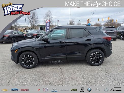 Used 2021 Chevrolet TrailBlazer LT w/ Sun and Liftgate Package image 6