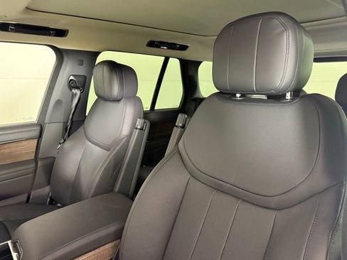 New 2025 Land Rover Range Rover SE image 5