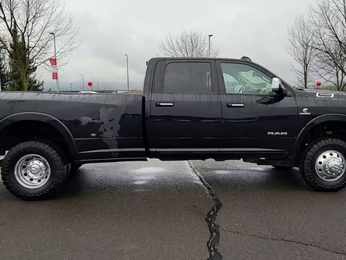 Used 2019 RAM 3500 Laramie image 9