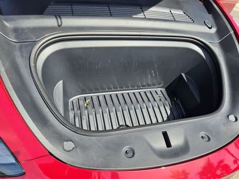 Used 2024 Tesla Model Y Long Range image 14