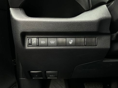 Used 2025 Toyota RAV4 XLE w/ Weather Package image 22