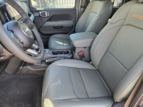 New 2026 Jeep Gladiator Mojave image 25