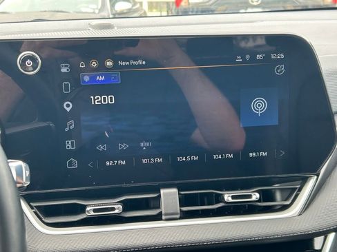 Used 2025 Chevrolet Equinox LT w/ Convenience Package II image 29